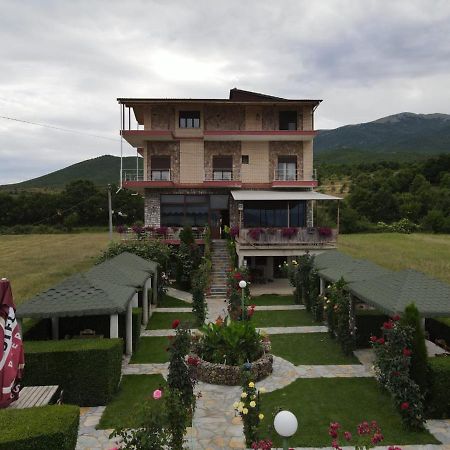 Hotel Restaurant Aleksander Корча Екстериор снимка