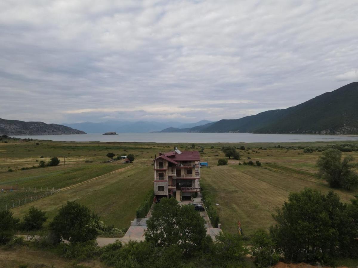 Hotel Restaurant Aleksander Корча Екстериор снимка